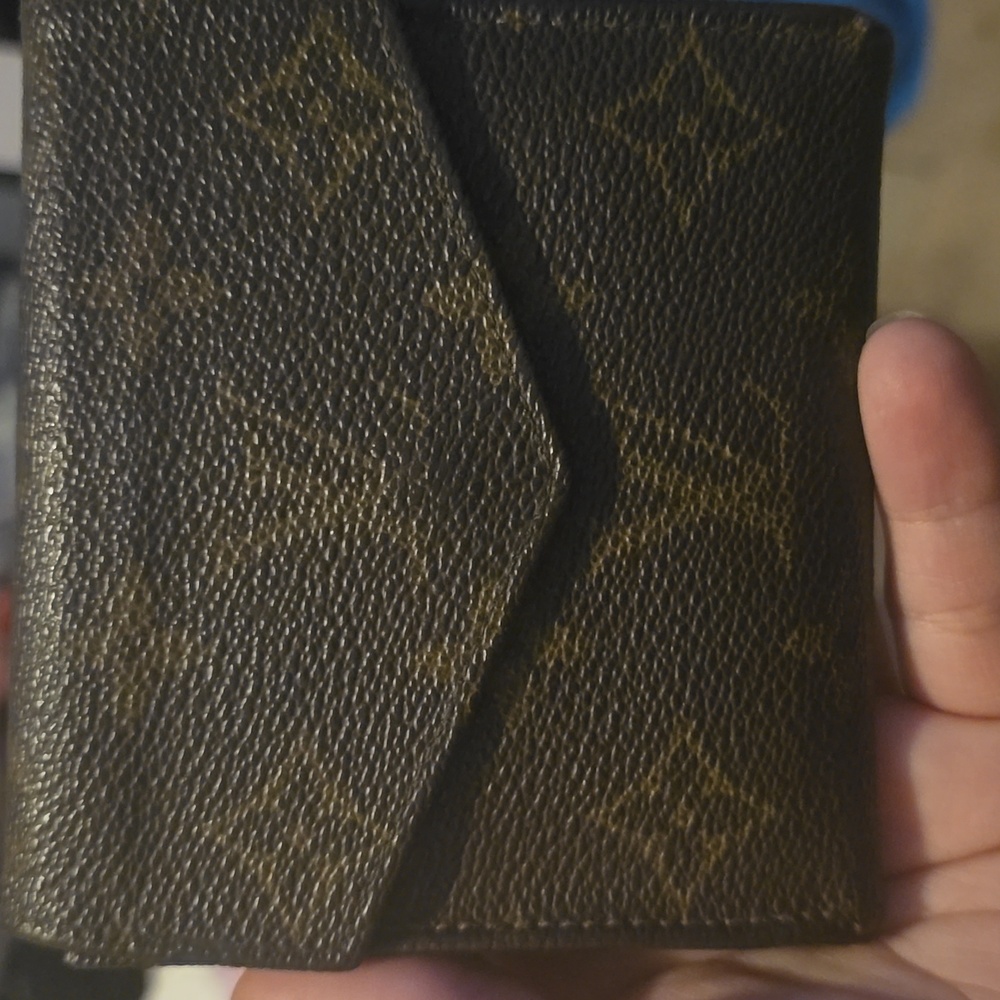 LV Wallet-Vintage